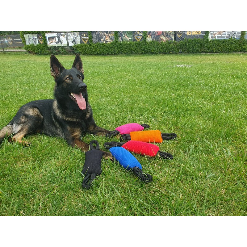 Dingo Gear Beißwurst Hundespielzeug mit zwei...