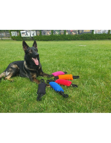 Dingo Gear Beißwurst Hundespielzeug mit zwei Griffen bungee